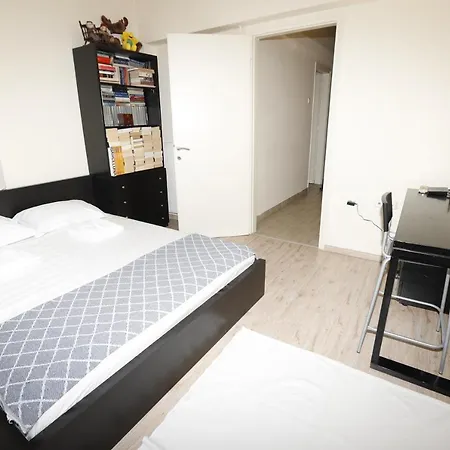 Appartement Elpis & George House *