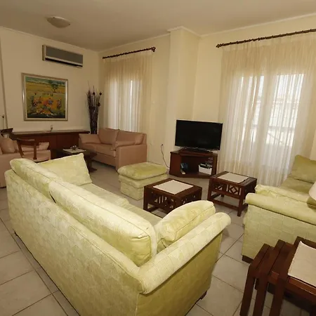 Daire Elpis & George House *